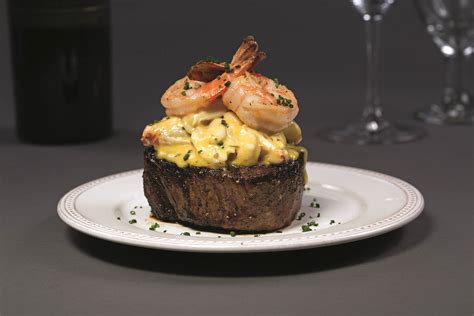 Truluck S Seafood Steak And Crab House Now Open In Rosemont Chicago Food Magazine