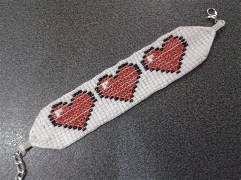 A Beaded Bracelet Using A Bead Loom Bead Loom Pattern Seed Bead