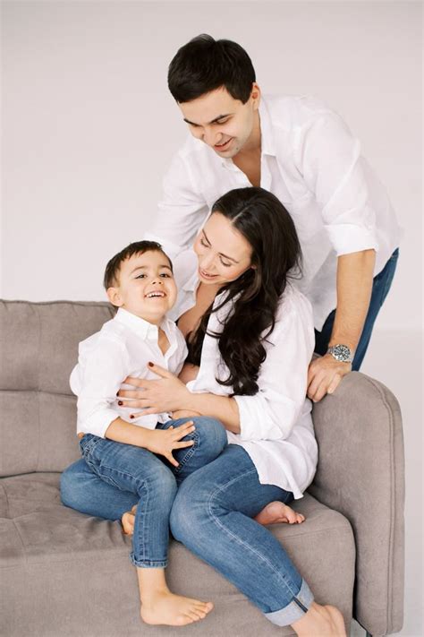 Family Moments | Photography poses family, Family photoshoot poses ...