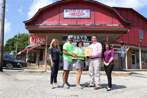 Bobbys Restaurant In Eva Claims Title Of Bamas Best Chicken Tenders