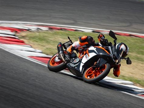 Spy Pics Ktm Rc Spied Undisguised Reavling New Features Ahead