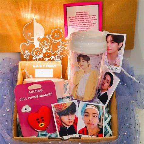 Jual Hampers Bts Lampu Bts Fankit Bts Bt21 Shopee Indonesia