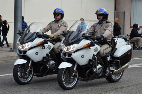 CALIFORNIA HIGHWAY PATROL CHP MOTORCYCLE OFFICERS