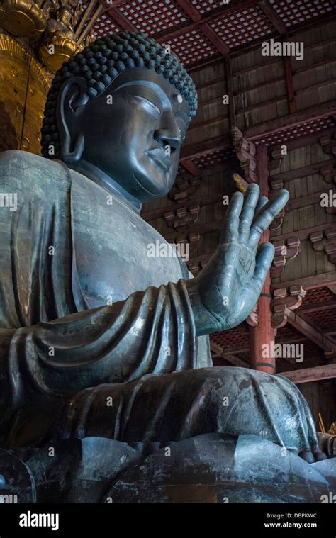 La Estatua Del Gran Buda Daibutsuden Big Buddha Hall El Templo