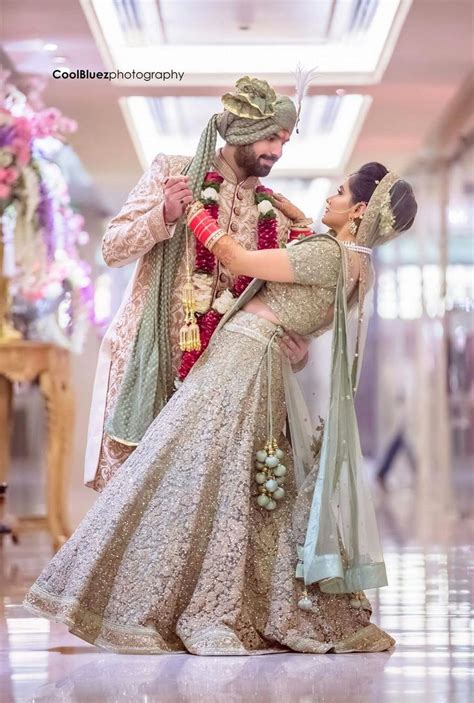 Pin By Neha Shirode On Saree Indian Bride Photography Poses Indian Wedding Couple Photography