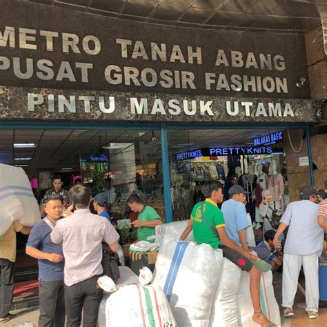 Pusat Grosir Metro Tanah Abang PGMTA Jakarta Pusat Jakarta