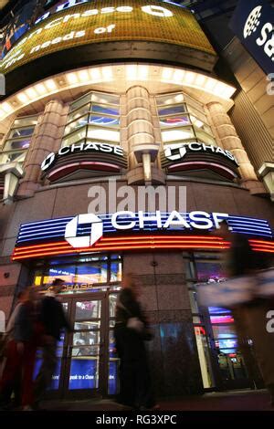 Chase bank at Times Square, New York City Stock Photo: 48940855 - Alamy