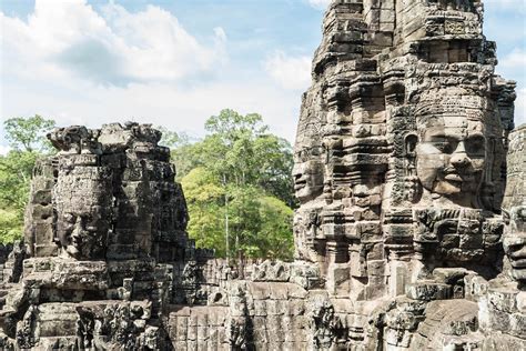 The Bayon - Linger Abroad