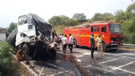 Dhule Accident News Five Vehicles Damaged At Laling Ghat Accident