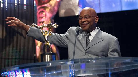 Teddy Long Recalls Leaving Behind WWE Hall Of Famer In A Blizzard