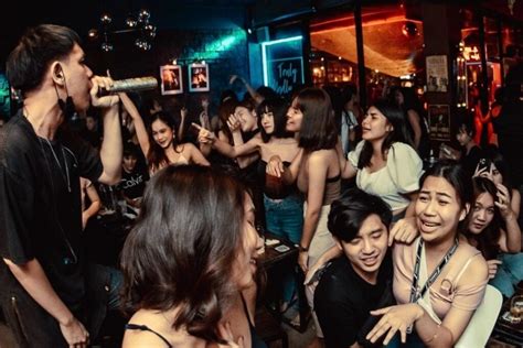 Bangkok Nightlife Where The City Comes Alive After Dark The Quartier