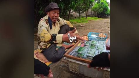 Video Viral Pria Asal Menes Pandeglang Borong Dagangan Kakek Di Pinggir