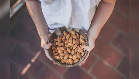 Beware Eating Almonds Is Not As Healthy As You Think Know The Life