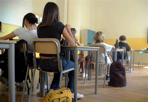 Scuola Italia Deferita Alla Corte Ue Per Abuso Di Contratti A Termine