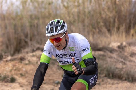 Ciclismoel Kosner Saltoki Home Completa Su Concentraci N En Cambrils