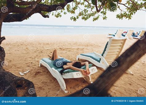 Woman Sea Resort Smiling Ocean Beach Lifestyle Sunbed Lying Resting