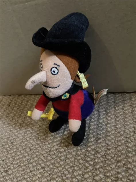 ROOM ON THE Broom, Witch, Plush soft toy 6" Aurora £6.00 - PicClick UK