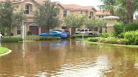 Flooding Traps Port St Lucie Residents At Apartment Complex