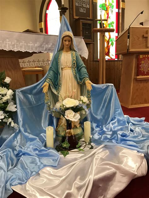 Altar Flowers Church Flowers Assumption Of Mary Catholic Altar Mama