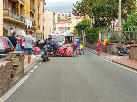 Scontro frontale tra moto a Imperia il bilancio è di due feriti