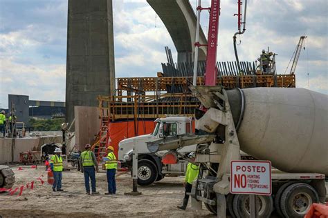 New B Houston Ship Channel Bridge Resumes Work