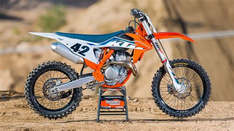 MXA VIDEO WE TEST THE 2022 KTM 350SXF Motors Addict