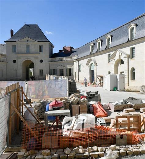 Fontevraud Le Mus E Dart Moderne Collections Martine Et L On Cligman