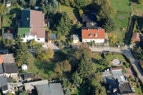 Berlin Aus Der Vogelperspektive Wohngebiet Einer Einfamilienhaus