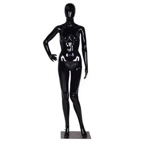 Glossy Standing Female Mannequin At Rs In New Delhi Id