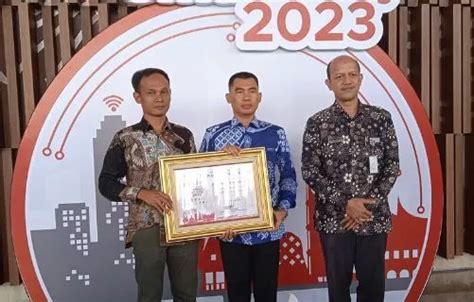 Pemkab Gunungkidul Terima Penghargaan Smart City Dari Kominfo Bupati