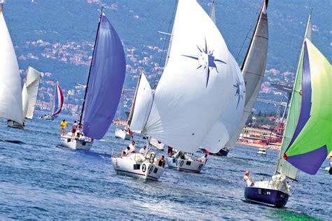 Introduction To Sailboat Racing [Rules & Classes Explained]