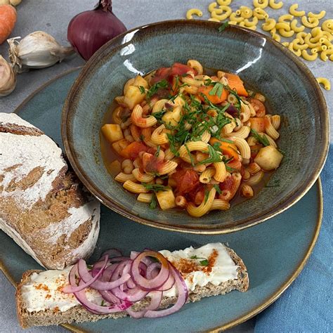 Nudeleintopf mit weißen Bohnen und Karotten Rezepte Kaffee oder Tee