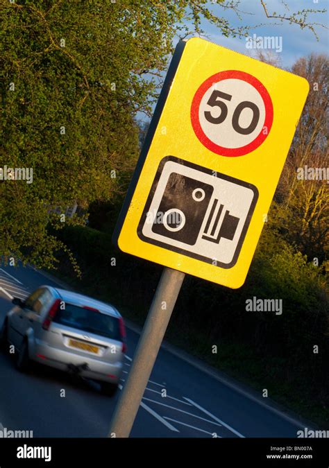 Se Al De Advertencia De Radares De Velocidad Y Aviso De L Mite De