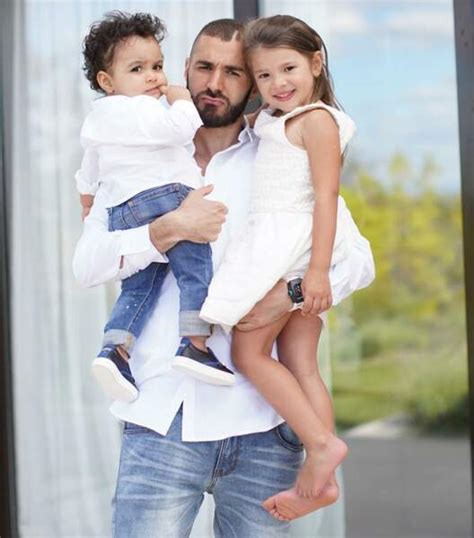 Photos Karim Benzema Son Fils Ibrahim Est Son Portrait Crach Gala