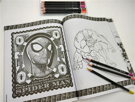 Kolorowanka Disney Mega Color Naklejki Spider Man