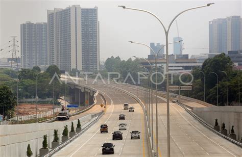 TOL SERBARAJA SEKSI 1A MULAI DIOPERASIKAN ANTARA Foto