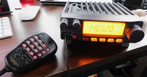 Yaesu Ft R Mhz Fm Mobile Transceiver W King Of The Vhf