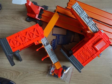 Hot wheels dráha vystřelovací rampa lego dílky návod auta box Aukro