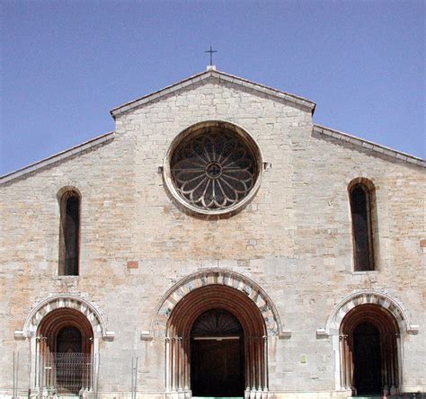 Paroisse de Hyères Saint Louis Eglise catholique du Var