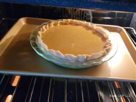 How To Bake A Classic Homemade Pumpkin Pie Recipe