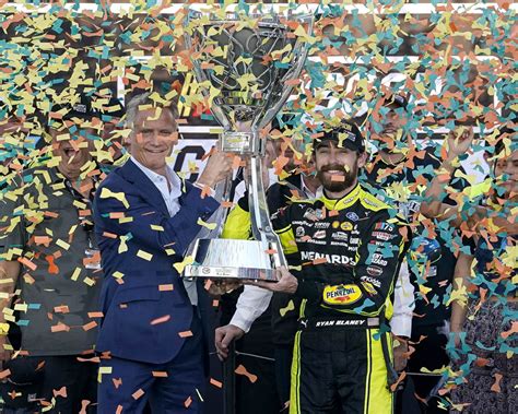 Ryan Blaney Earns 1st Career Nascar Championship And Gives Roger Penske Back To Back Cup Titles