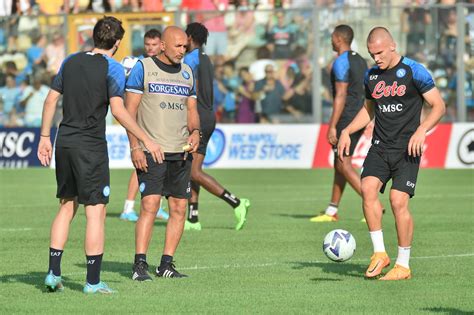 Entusiasmo per il Napoli ma Spalletti è un sergente di ferro