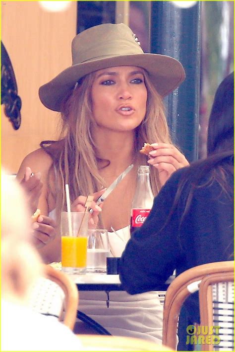 Photo Jennifer Lopez Wears Ben Necklace 02 Photo 4596037 Just