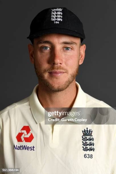 Stuart Broad Headshot Photos and Premium High Res Pictures - Getty Images