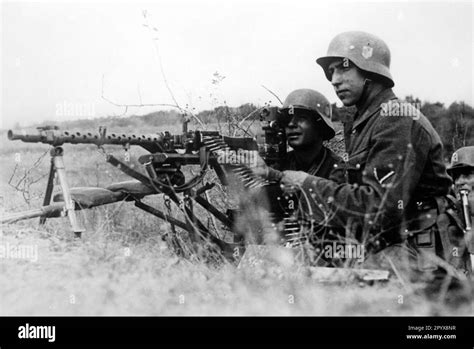 Maschinengewehre der wehrmacht Schwarzweiß Stockfotos und bilder Alamy