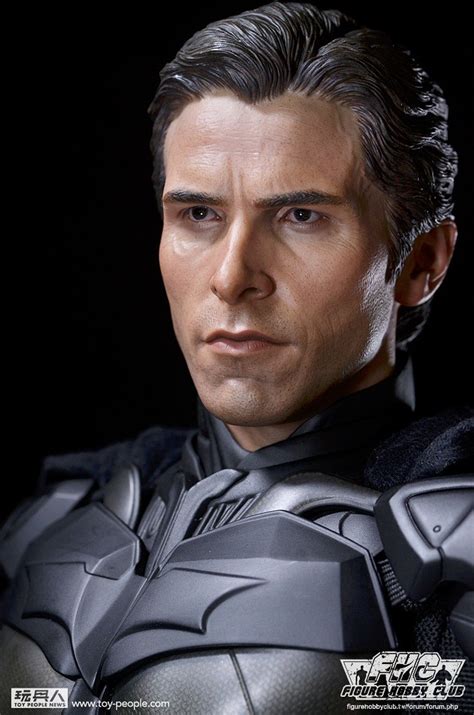 Hot Toys QS001 黑暗騎士黎明昇起 1 4 比例蝙蝠俠開箱報告