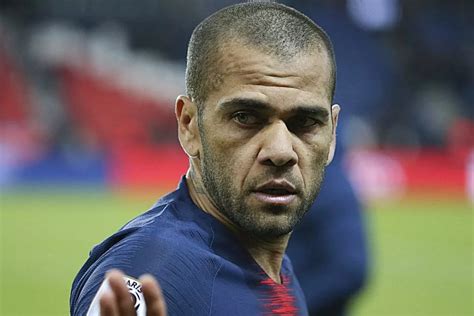 Pierde Dani Alves su As bajo la manga Padre de Neymar Jr no pagará