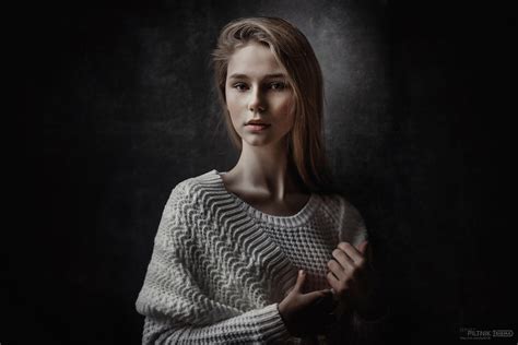 Wallpaper Sergey Piltnik Women Model Portrait Sweater 2560x1707