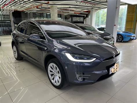 21 Silver Tesla Model X Dual Motors Ternary Lithium Battery Mileage