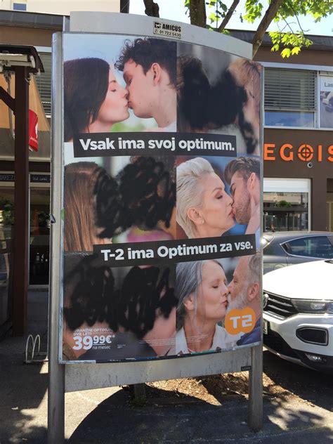 Nekdo Je Izvedel Vandalizem Na T2 Posterju Na Katerem Se Poljubljajo